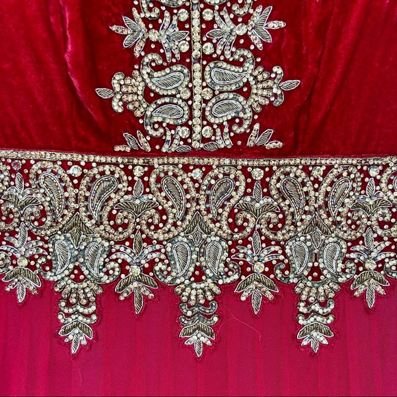 [New] Stunning Red Indian Anarkali Gown - Picture 5 of 6